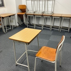 《受付終了》学校机・椅子セット（16セット） の画像