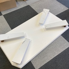 折りたたみテーブル大理石風の画像