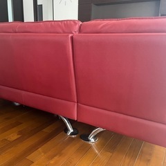 お受け渡し先決定 ニトリ カウチソファ  赤 本革 3人掛け コーナーソファーの画像