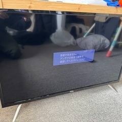 テレビ　TCL 32インチ