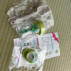 哺乳瓶、粉ミルク用スプーンなど