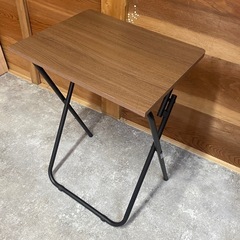 ニトリ　折りたたみテーブル お値段以上♪幅70高さ70cm ミドルブラウンの画像