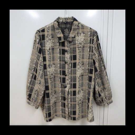 昭和 レトロ 花柄 黒系 シャツ デザイン 総柄 Y2系 ファッション