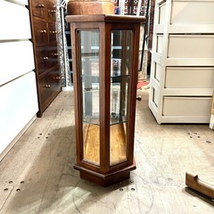 【武蔵小山店】 ガラスショーケース ショーケース ディスプレイケース コレクションケース　ガラス 六角形 ヘキサゴン 検）クラシック 英国調 三越家具 ブルージュの画像