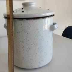 蓋付き　ホーロー容器　味噌作り　ぬかみそ　漬け物に