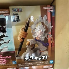 ワンピースフィギュア　1個ずつ　ありますの画像