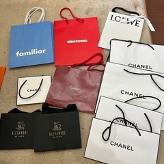 ブランド紙袋　1枚100円　全部で1000円エルメス  シャネル　ロエベ  カルティエ　ティファニー　の画像