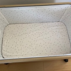ベビーベッドの画像
