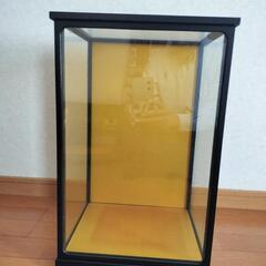 ガラスケース