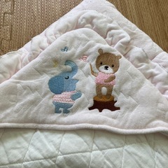 女児おくるみ　薄ピンクの画像