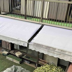 暑い日の日除けに、しっかりとしたオーニングは如何 !! 2点一組。