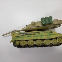 【戦車模型等 まとめ売り】戦車　模型 完成品3台　重量感有 　250421-6Yの画像