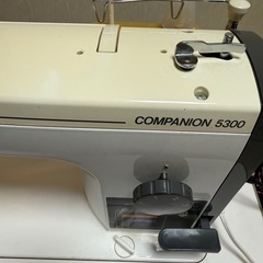 ベビーロックの職業用ミシン 「コンパニオン5300 作業台 フットペダル ベビーロック の画像