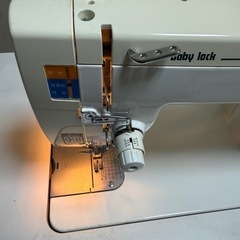 ベビーロックの職業用ミシン 「コンパニオン5300 作業台 フットペダル ベビーロック の画像