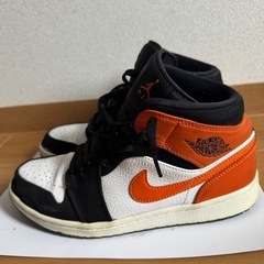 26.5センチ　AIR jordan1 mid オレンジ