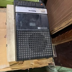 【4月24日引取最終】昭和雑誌レトロ洗面収納、電話、カセットレコーダー、目覚まし時計、電気ポット　食器棚　収納棚　タンスほかの画像