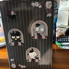 ノスタルジックモノトーンドールケース サンリオの画像