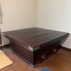 囲炉裏テーブルの画像