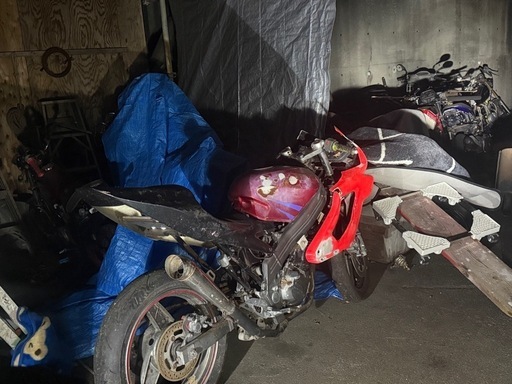 取り引き中Kawasaki ZZR250 レーサー　鍵あり　レストアベース