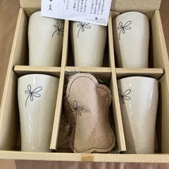 Hana Hana 花の刺繍 コップ5セット コースター　の画像
