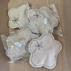 Hana Hana 花の刺繍 コップ5セット コースター　の画像
