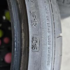 希少サイズ　275 35 20  国産夏タイヤ　２本の画像