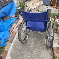 車椅子　青色　介護の画像