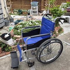 車椅子　青色　介護の画像