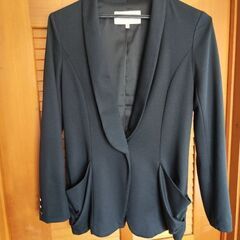 プロポーション:黒ジャケット ストレッチ素材 