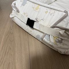 ベビーベッド　シミありの画像