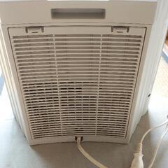 小さい電気ストーブ1ケ300円の画像