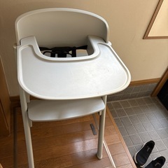 ベビーチェアー　ベビーテーブル