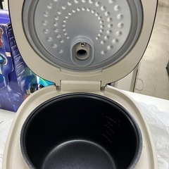 ☆値下げ☆Y 2504-573 KOM 4合炊き マイコン式炊飯器 HR-05 2020年製 通電確認済み 取扱説明書あり キズ 汚れありの画像
