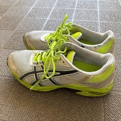 ランニングシューズの画像