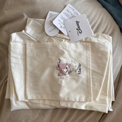新品タグ付き Sサイズ マリーちゃん 大きめリボンブラウスの画像