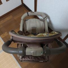COMBI 花柄ベビーカーの画像
