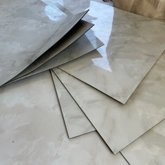【無料】サンゲツフロアタイルお譲りします