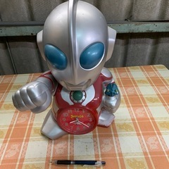 昭和レトロ　特大ウルトラマンパワード おしゃべり目覚まし時計  