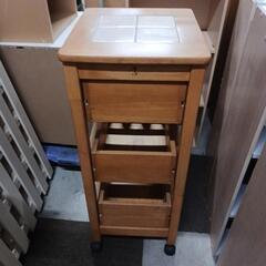 0451 キャスター付き ワゴンの画像