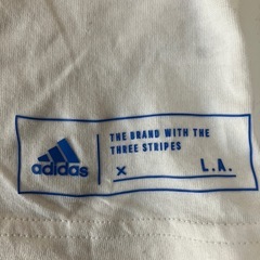 アディダスTシャツの画像