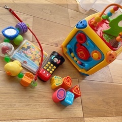 子ども 知育 玩具 指先遊びの画像