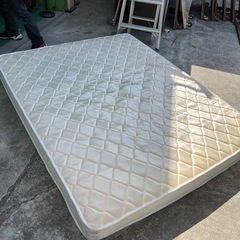 クイーンサイズ　 マットレスのみ　ベッド　家具の画像