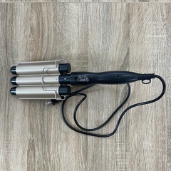 時間と労力を節約出来る！ヘアーアイロン　
家庭用３本電動カールアイロンの画像