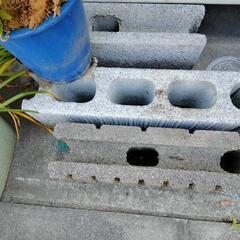 ブロック　重量ブロック　化粧ブロック　タイヤ止め　車止め　使用済み　植木台　園芸の画像
