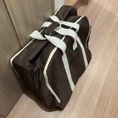 【お値下げ中】ファルスカ　コンパクトベビーベッド　おでかけ　里帰り　車内　おむつ替えの画像