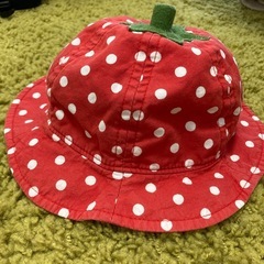 いちごの帽子44センチの画像