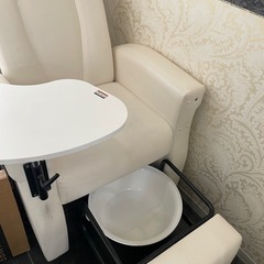 リクライニングソファ(ネイルサロンにて使用)の画像