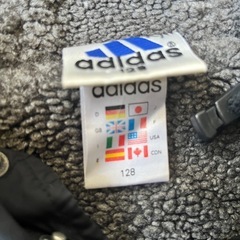 adidas ベンチコートの画像