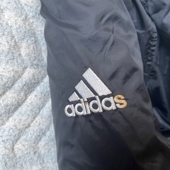 adidas ベンチコートの画像