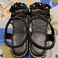 花付き サンダルの画像